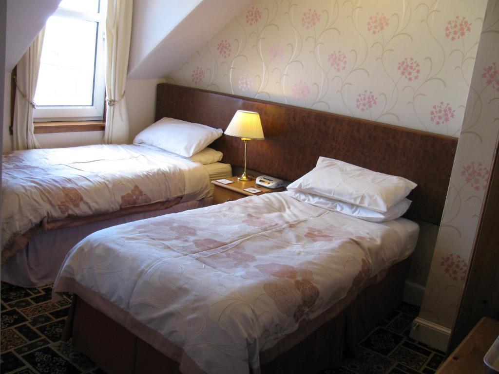 Almond Villa Guest House Перт Номер фото